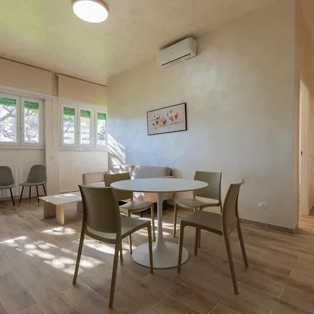 Modern Two Bedroom Design Near Circo Massimo Apartment