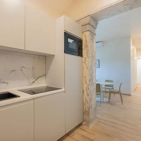 Modern Two Bedroom Design Near Circo Massimo Apartment