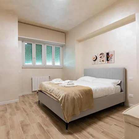 Modern Two Bedroom Design Near Circo Massimo