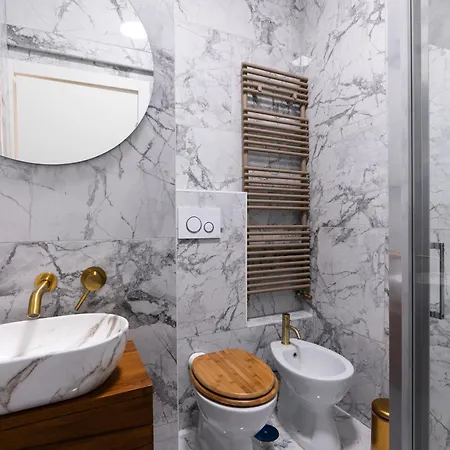 Apartment Modern Two Bedroom Design Near Circo Massimo Rom