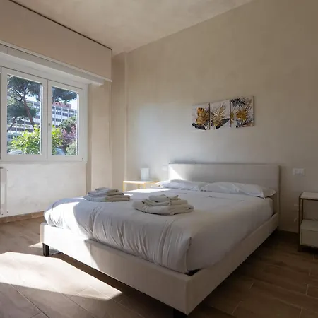 Modern Two Bedroom Design Near Circo Massimo Apartment